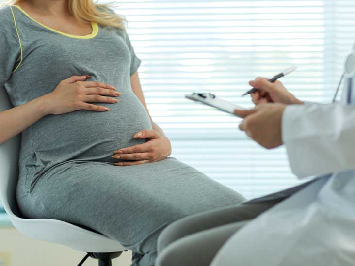 Bụng căng cứng khi mang thai tháng thứ 9 có sao không? Thai 40 tuần gò cứng bụng hay mang thai tuần 39 bụng căng cứng có nên đi khám?
